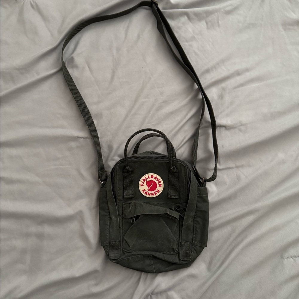 Fjallraven Kånken Mini Green Bag